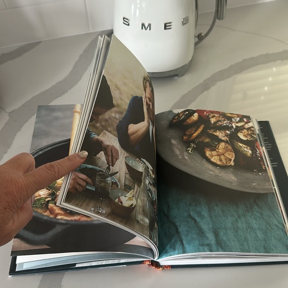 Gordon Ramsay Cooking for Friends Book - Picture 4 of 4